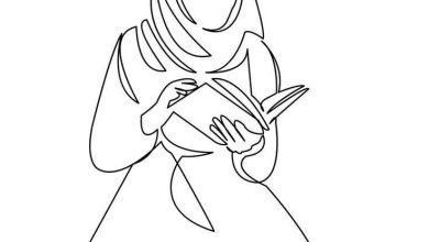 إنَّ سَعادةَ العائِلةِ في الحَياةِ واستِمرارَها إنَّما هي بالثِّقةِ المُتَبادَلةِ بينَ الزَّوجَينِ، والِاحتِرامِ اللّائِقِ والوُدِّ الصّادِقِ بَينَهُما، إلّا أنَّ التَّـبَـرُّجَ والتَّـكشُّفَ يُخِلُّ بتِلك الثِّقةِ ويُفسِدُ ذلك الِاحتِرامَ والمَحَبّةَ المُتَبادَلة.